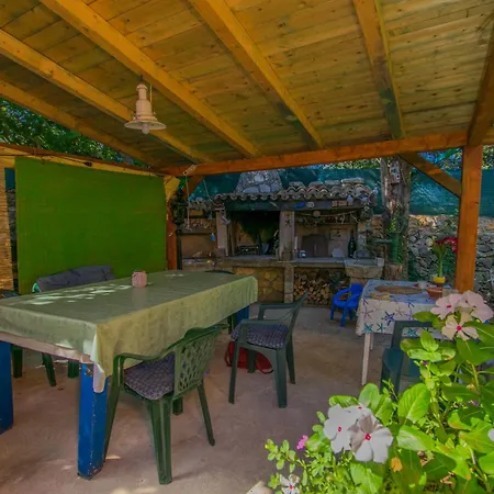 Pensiune Regina Island Cres, 70m From The Sea *