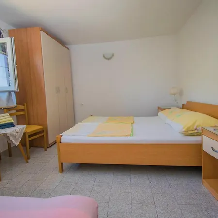 Regina Island Cres, 70m From The Sea Penzion *