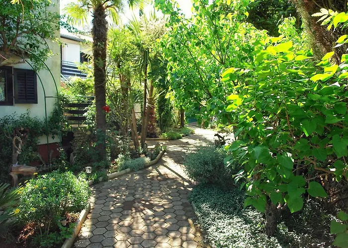 Regina Island Cres, 70m From The Sea Gasthof Punta Križa