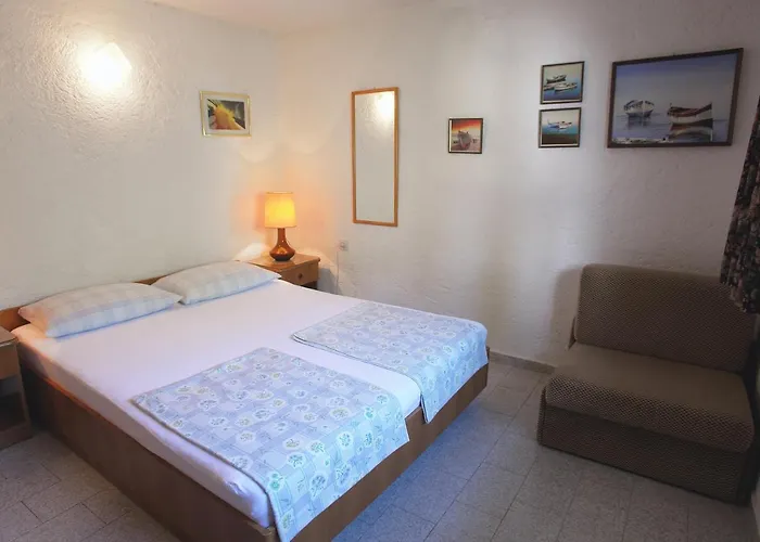 Regina Island Cres, 70m From The Sea Гостевой дом *